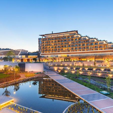 Lankaran Springs Wellness Resort Exterior photo The hotel at night