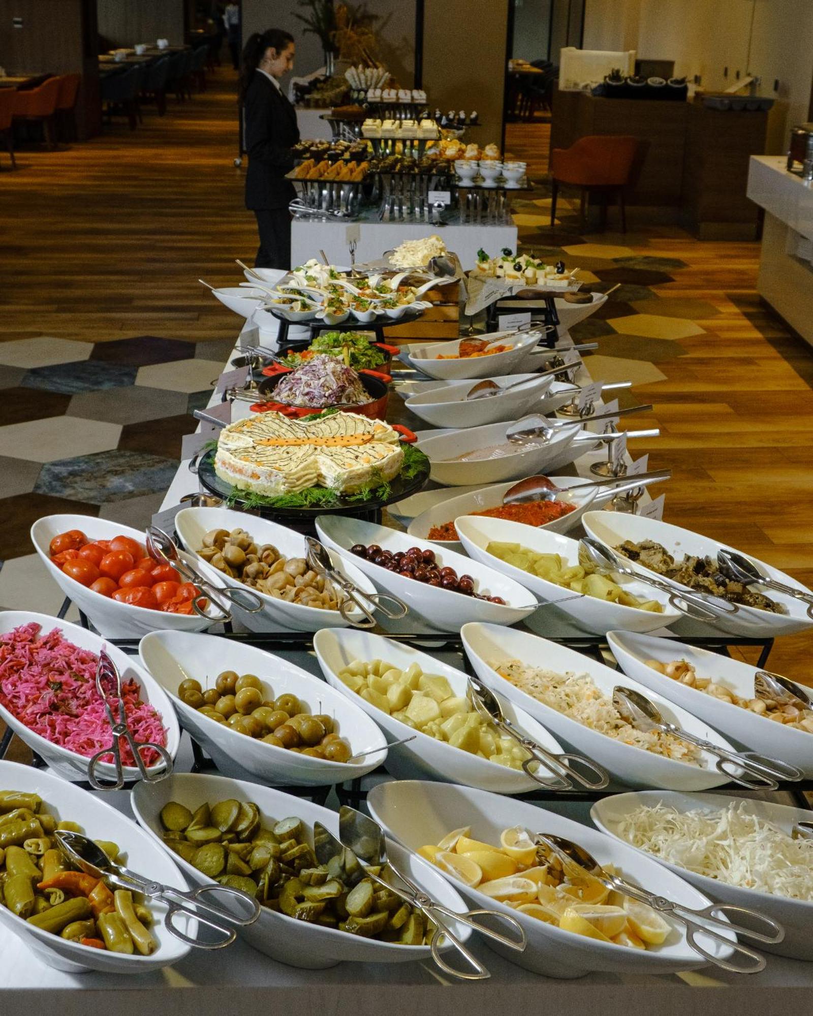 Lankaran Springs Wellness Resort Exterior photo A selection of meze