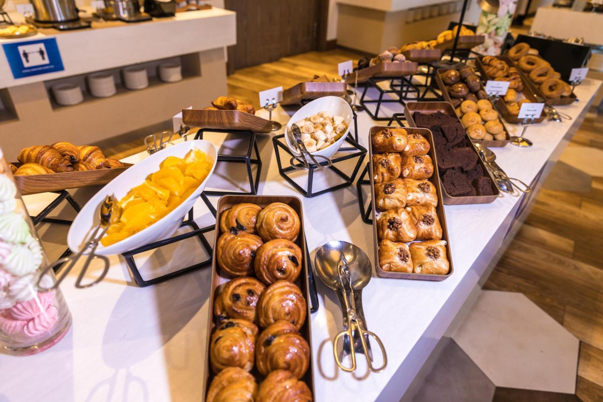 Lankaran Springs Wellness Resort Exterior photo A selection of breakfast pastries
