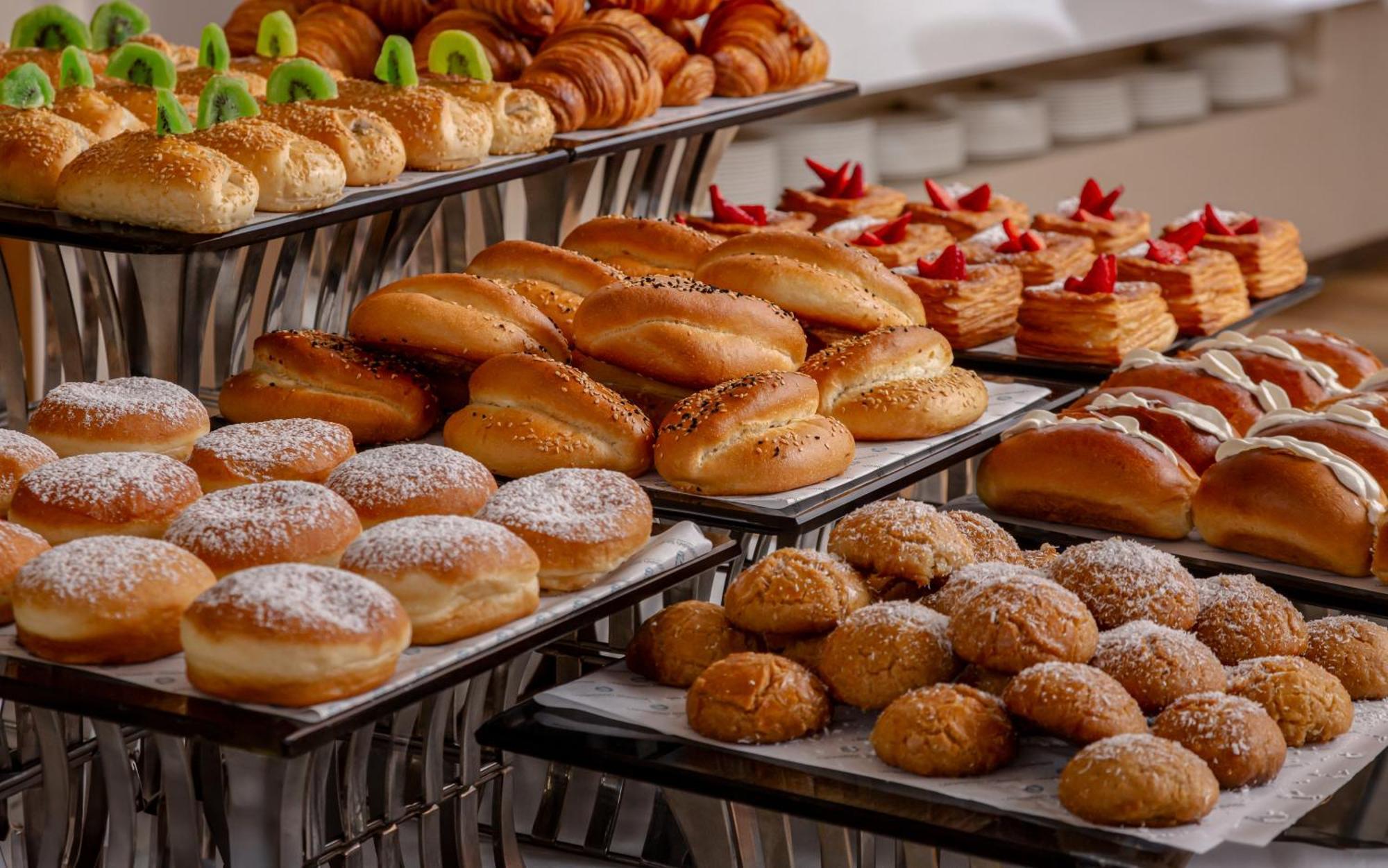 Lankaran Springs Wellness Resort Exterior photo Buns and pastries